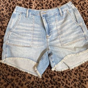 Brand new with tags Arie jean shorts. Size L, stretchy & comfy never worn